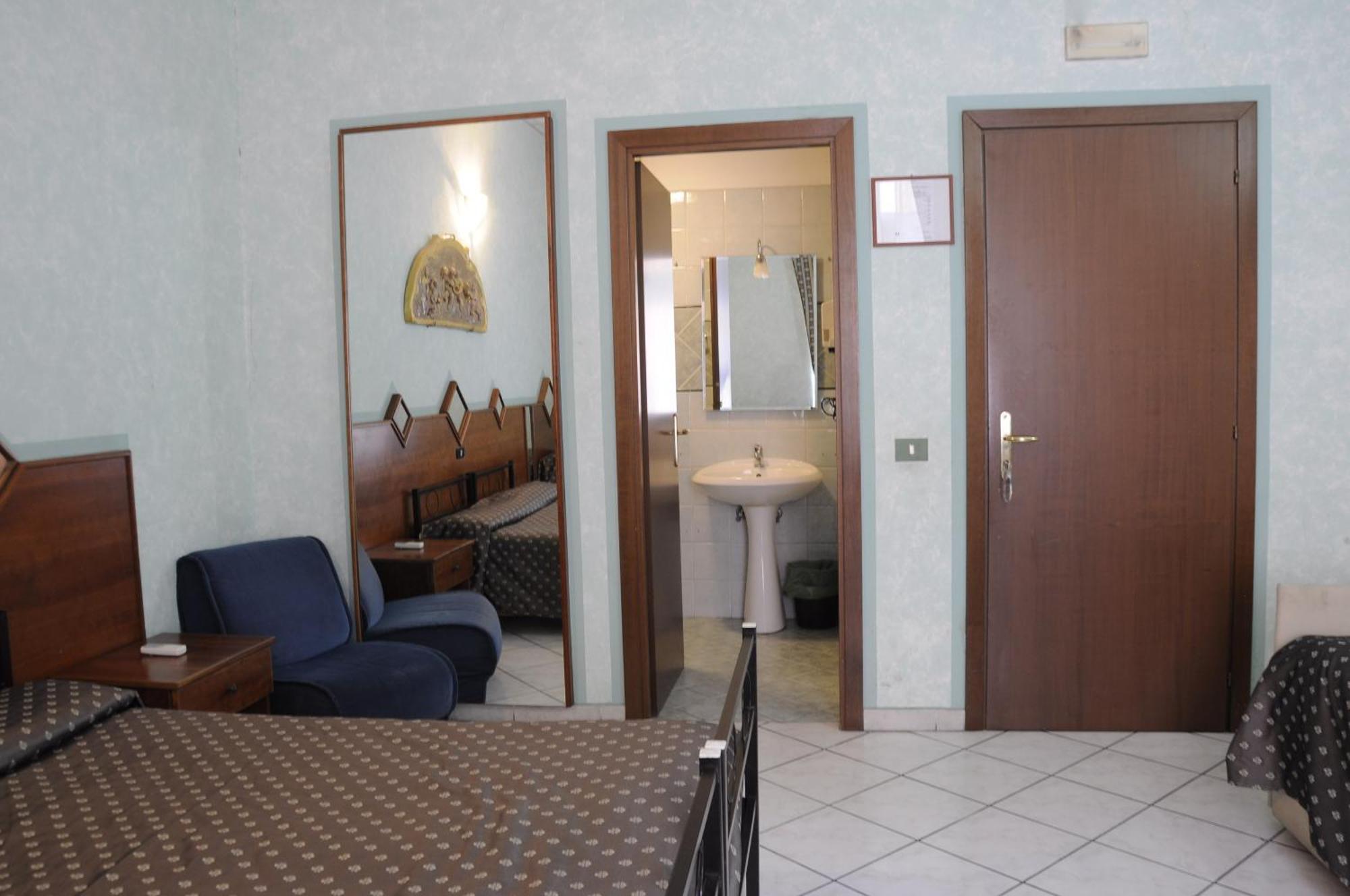 Hotel Farini Roma Quarto foto
